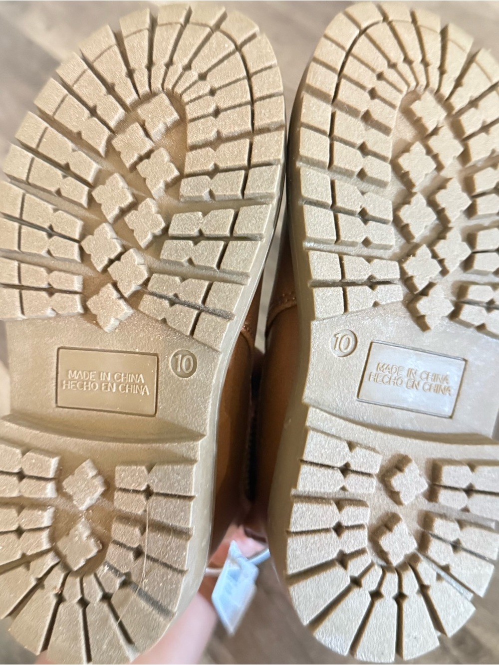 Old navy chunky Chelsea Boots - Picture 6 of 6
